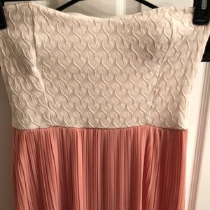Beautiful dressy maxi dress -Fits size M or L